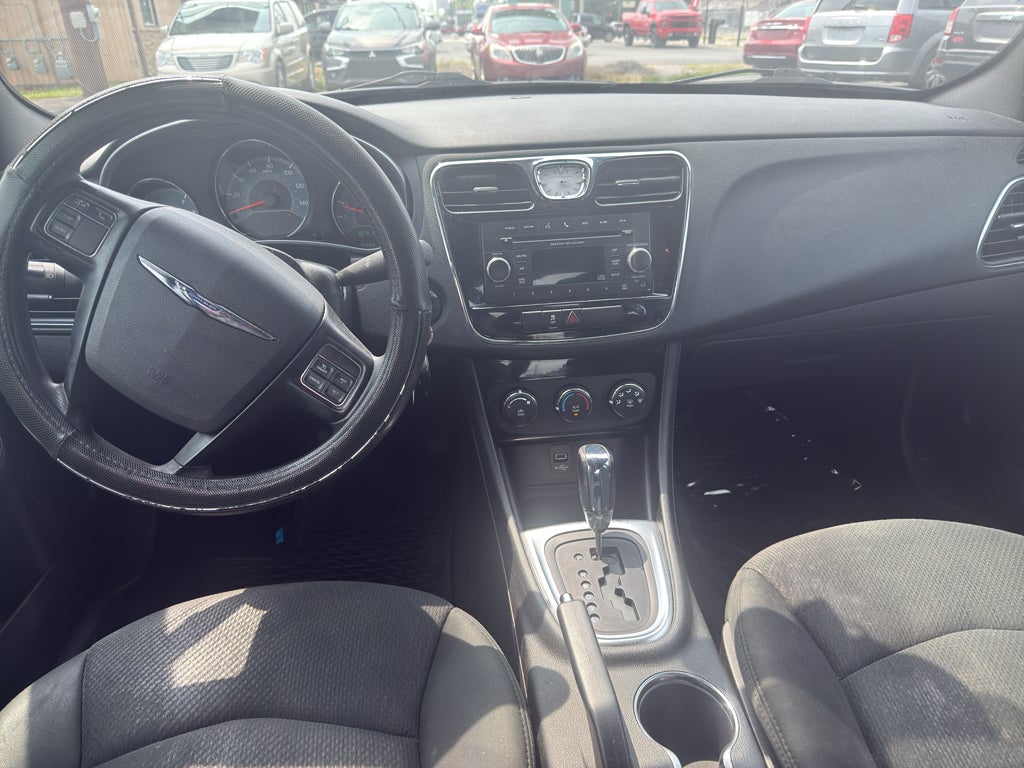 2012 Chrysler 200 LX