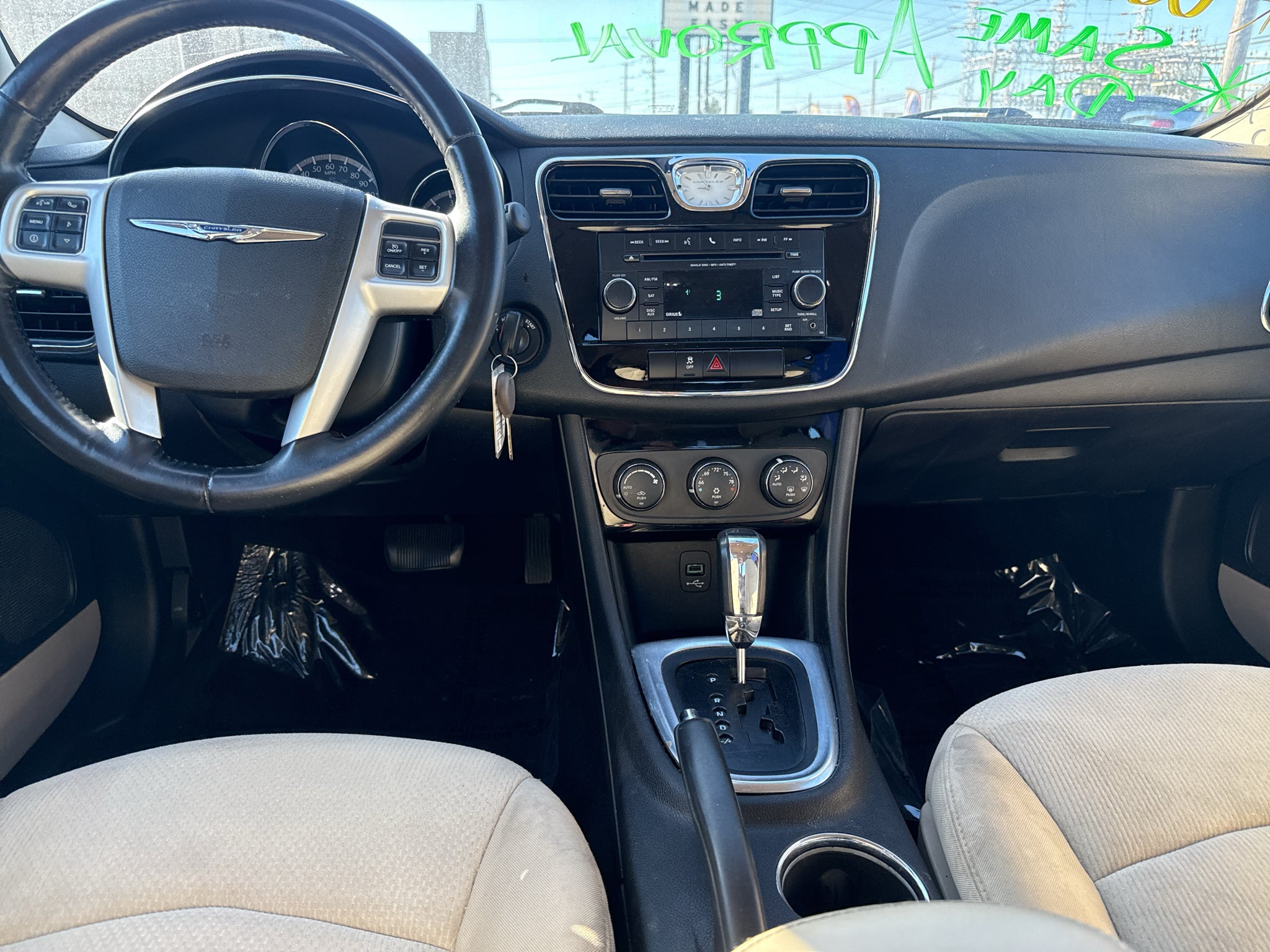 2013 Chrysler 200 Touring