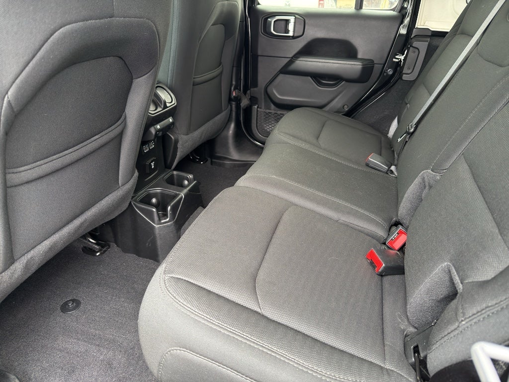 2020 Jeep Wrangler Sahara