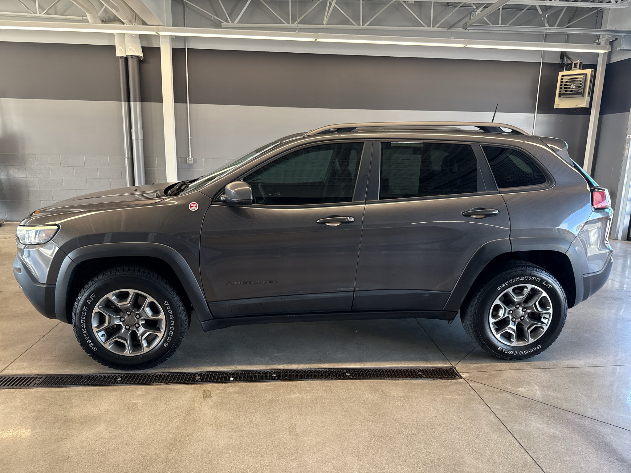 2020 Jeep Cherokee Trailhawk