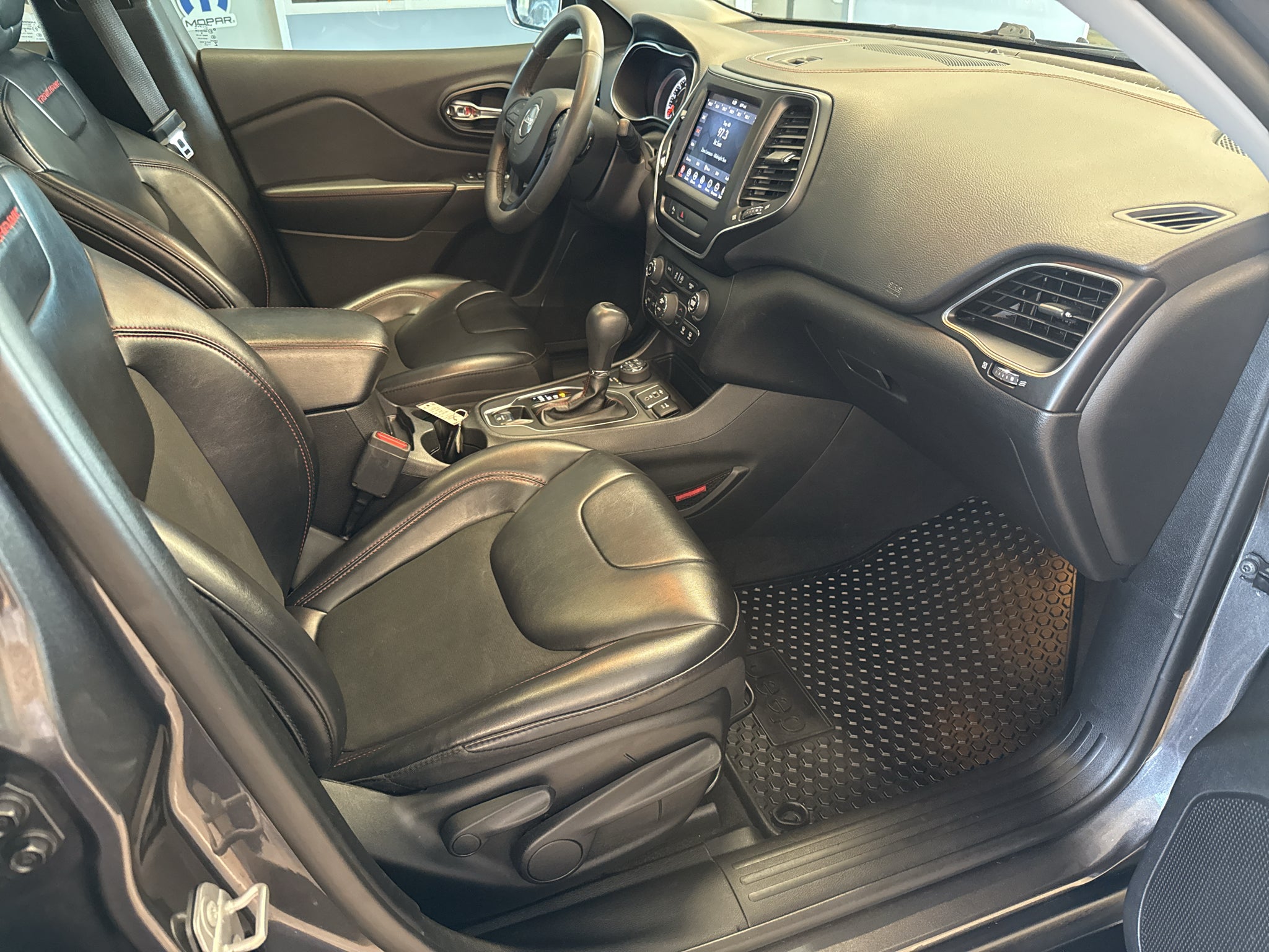 2020 Jeep Cherokee Trailhawk