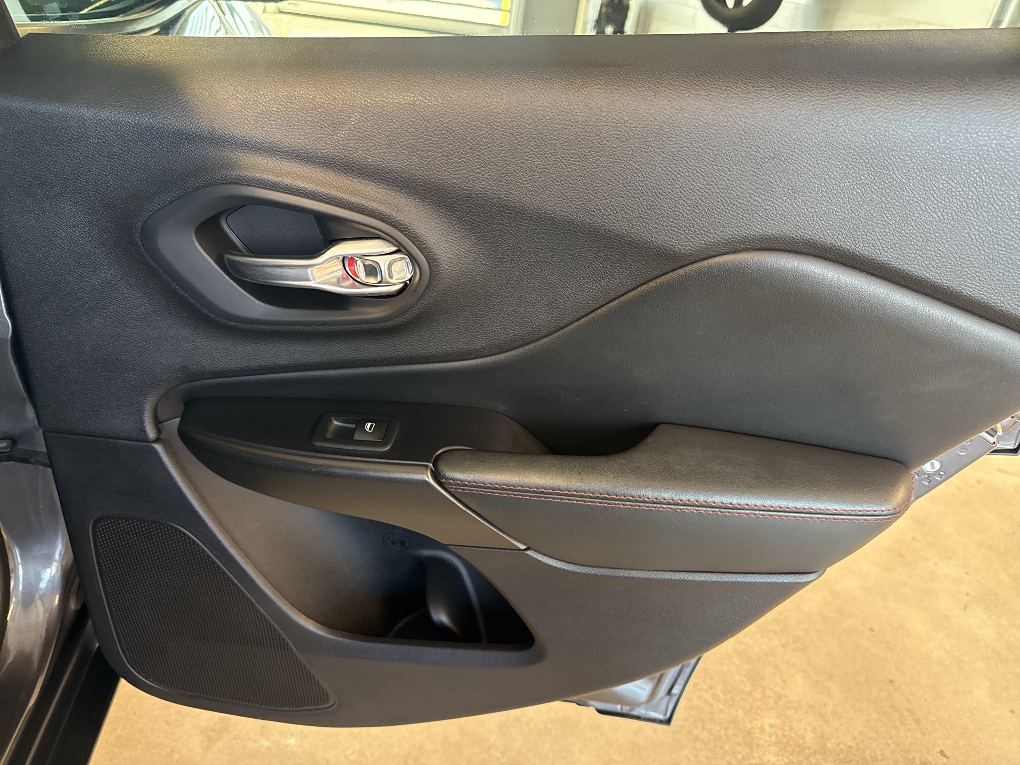 2020 Jeep Cherokee Trailhawk
