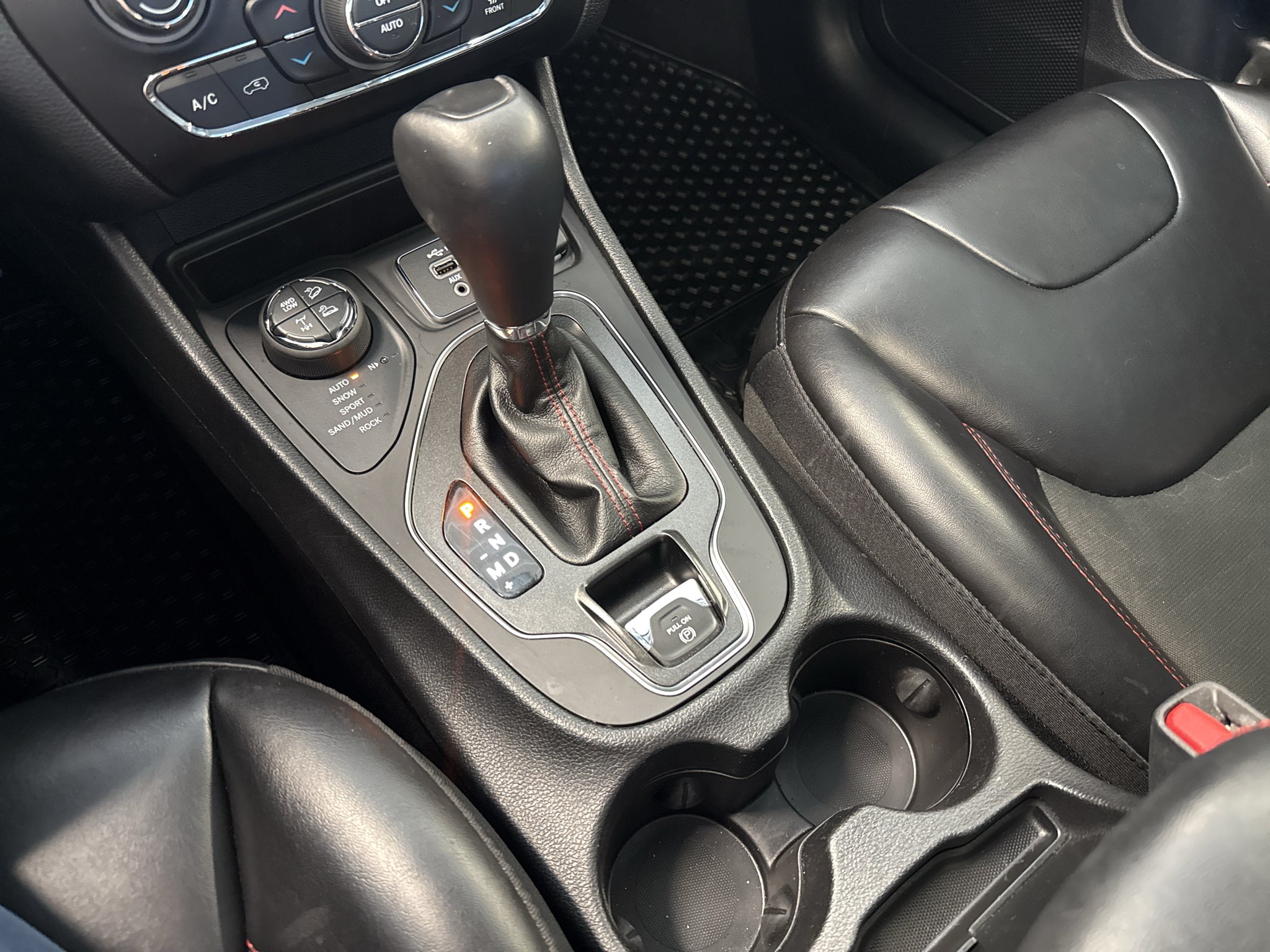 2020 Jeep Cherokee Trailhawk