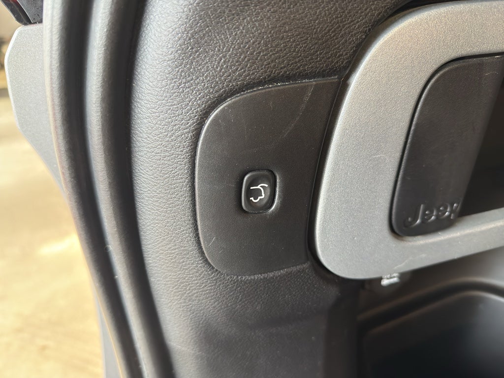 2016 Jeep Cherokee North