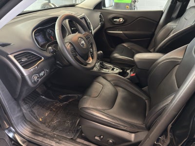 2022 Jeep Cherokee Latitude Lux