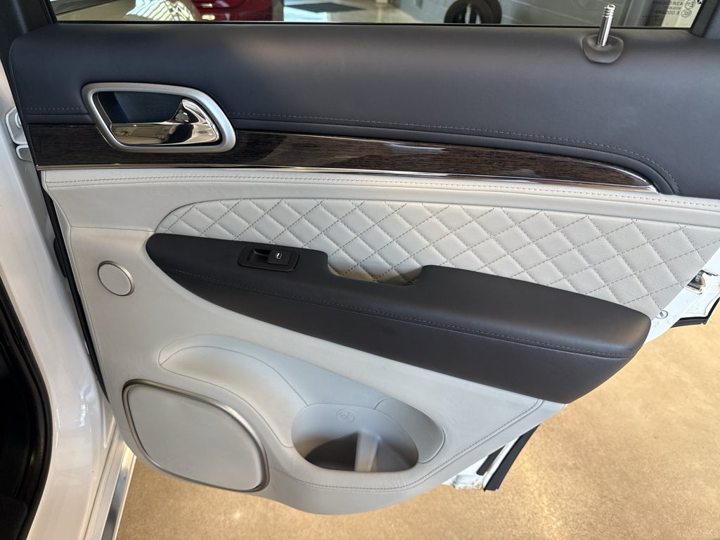 2017 Jeep Grand Cherokee Summit