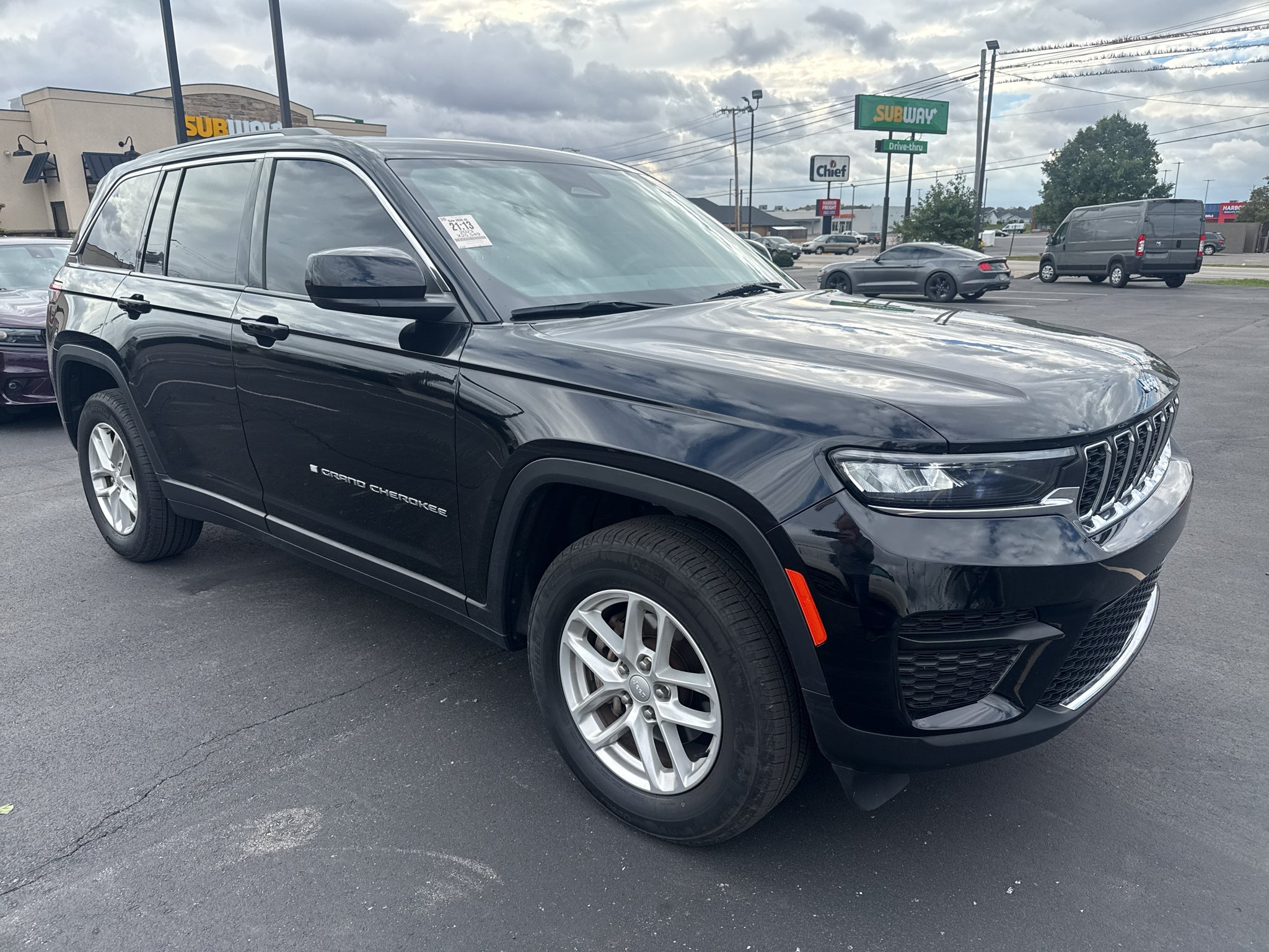 2023 Jeep Grand Cherokee Laredo