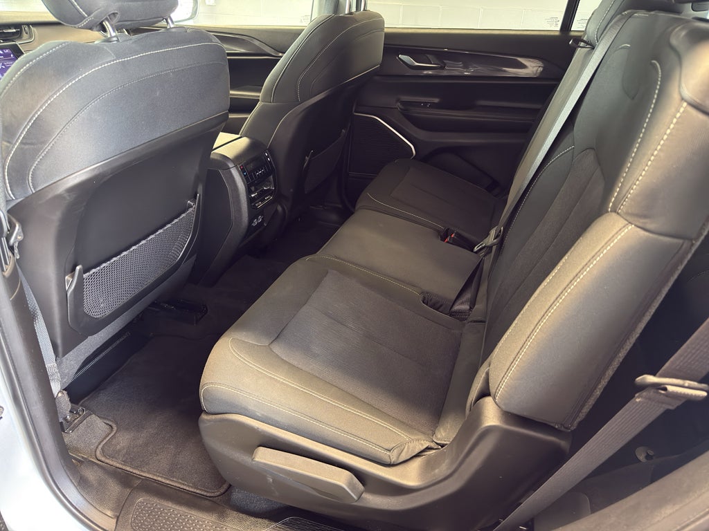 2021 Jeep Grand Cherokee L Laredo