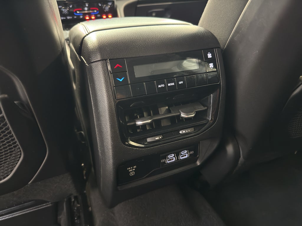 2021 Jeep Grand Cherokee L Laredo