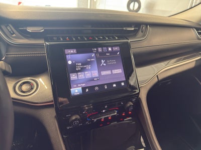 2021 Jeep Grand Cherokee L Laredo