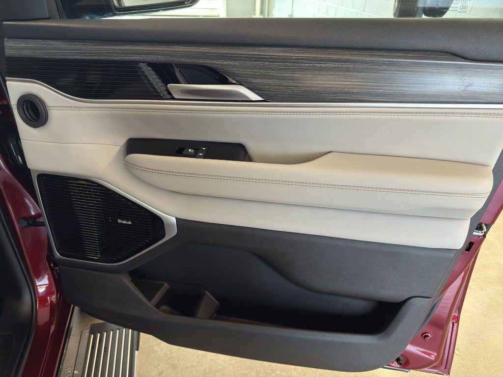 2024 Jeep Wagoneer L Series III