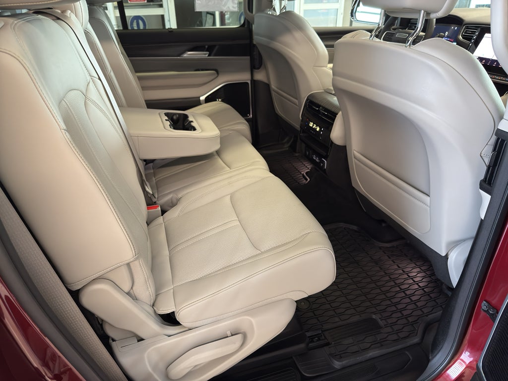 2024 Jeep Wagoneer L Series III