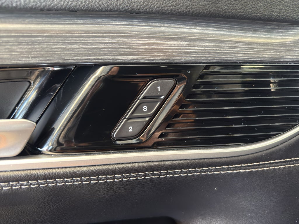 2023 Jeep Wagoneer Series II