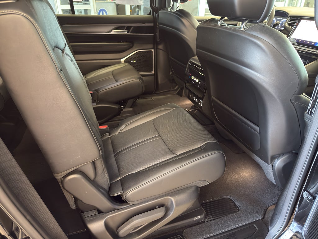 2026 Jeep Grand Wagoneer Limited Altitude