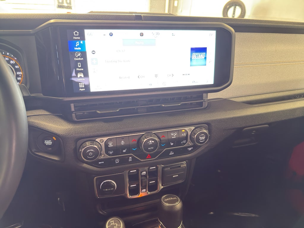 2024 Jeep Gladiator Sport S