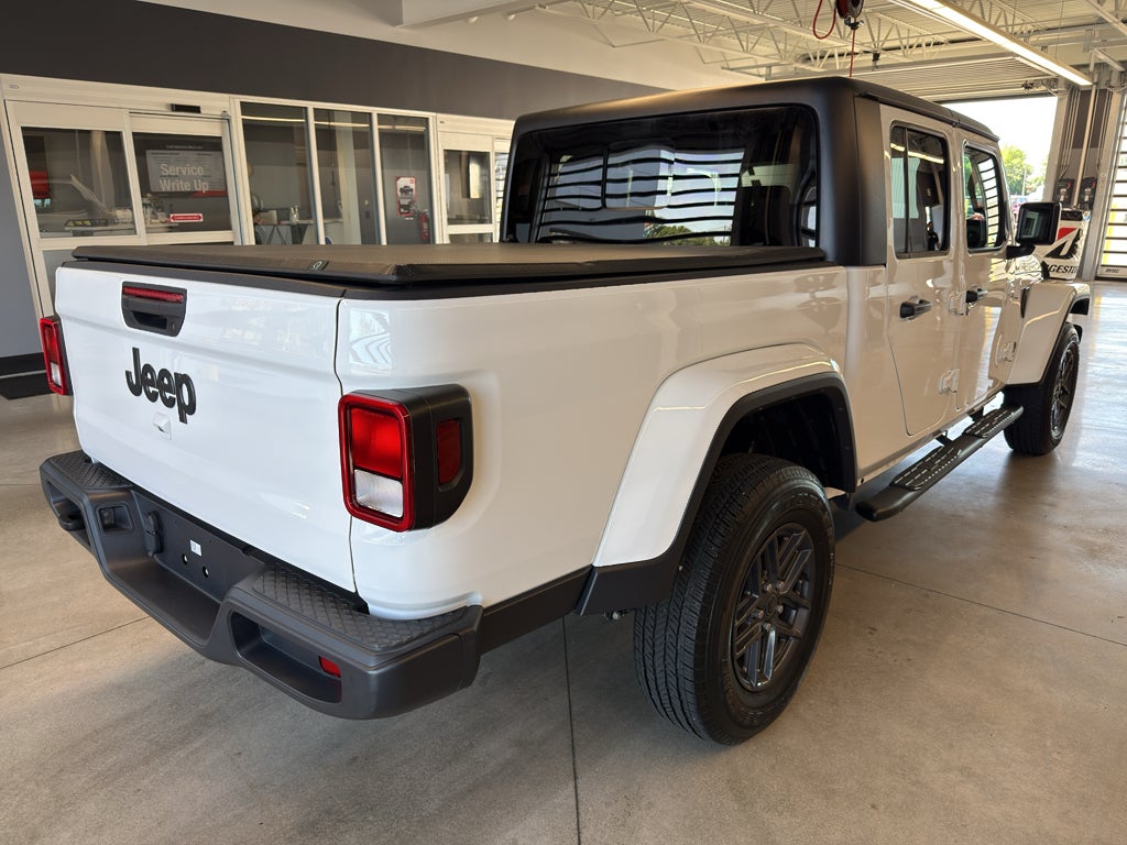 2024 Jeep Gladiator Sport S