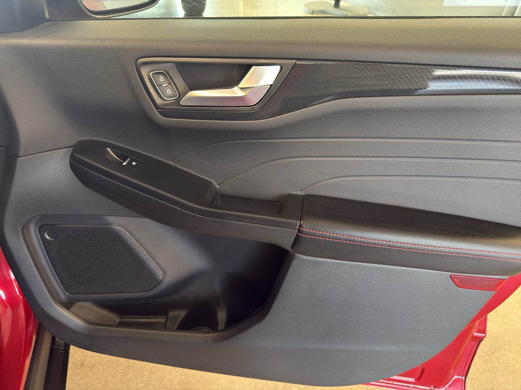 2024 Ford Escape ST-Line - Photo 25