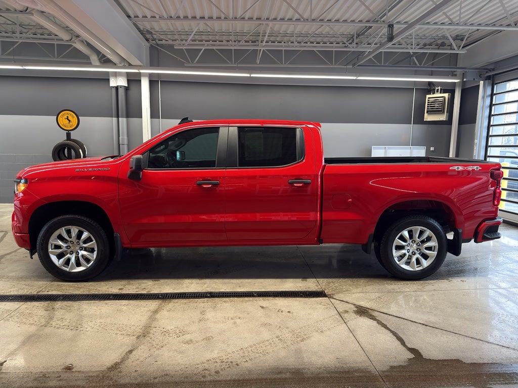 2023 Chevrolet Silverado Custom