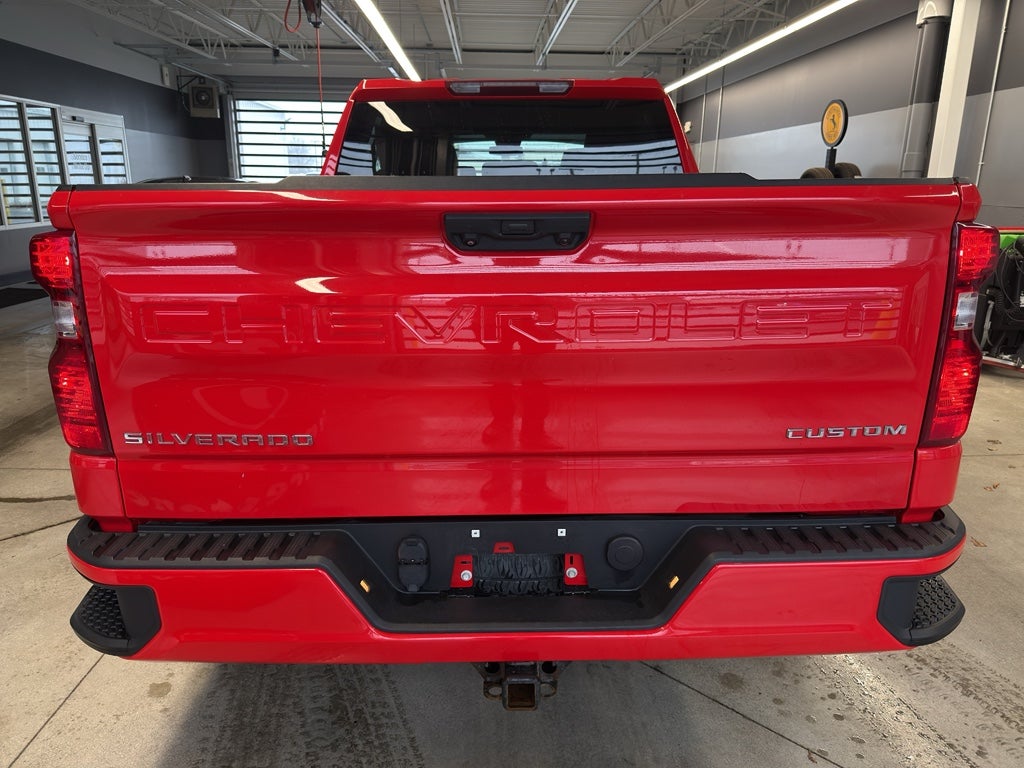 2023 Chevrolet Silverado Custom
