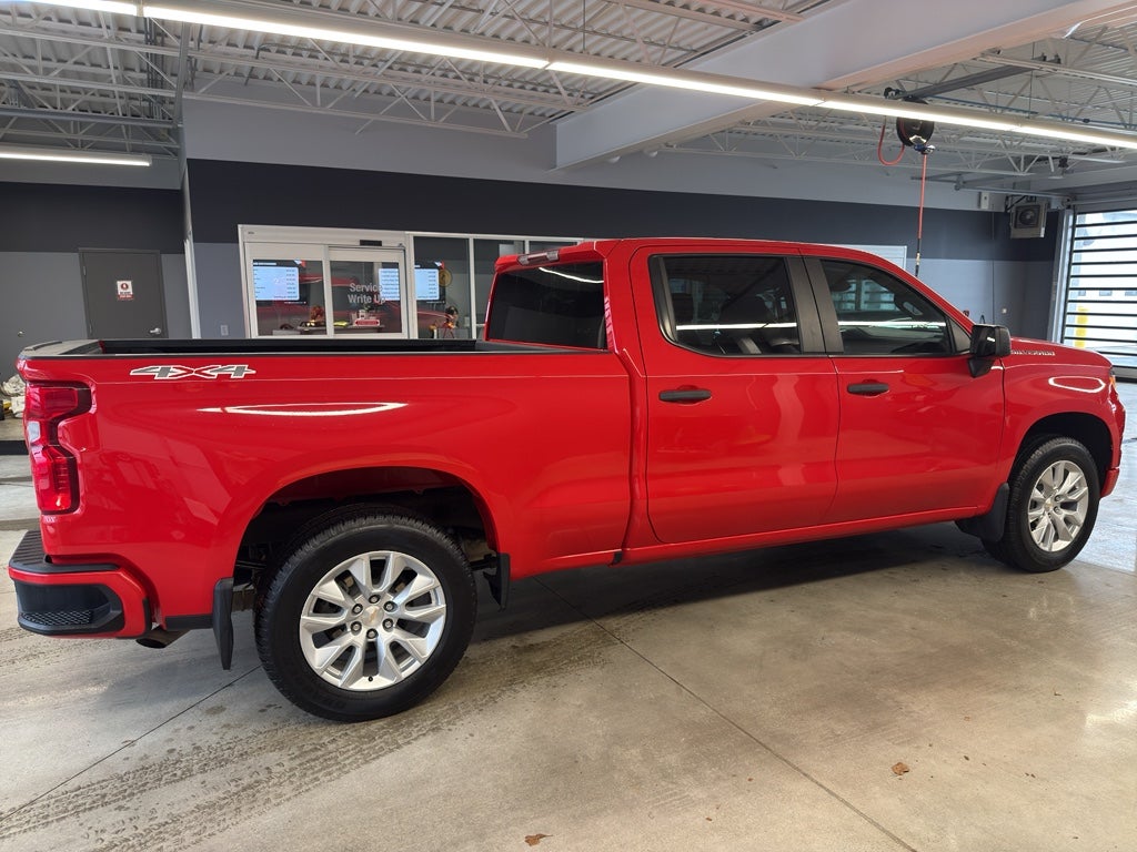 2023 Chevrolet Silverado Custom