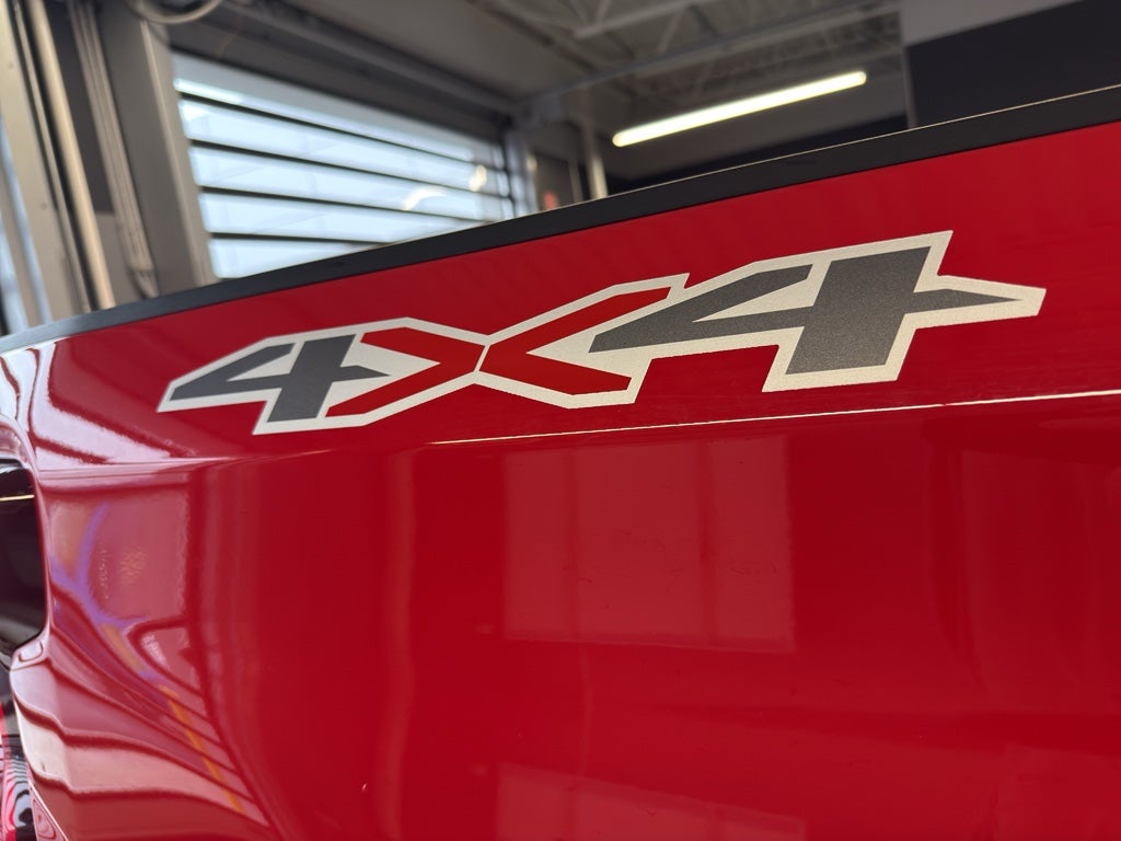 2023 Chevrolet Silverado Custom