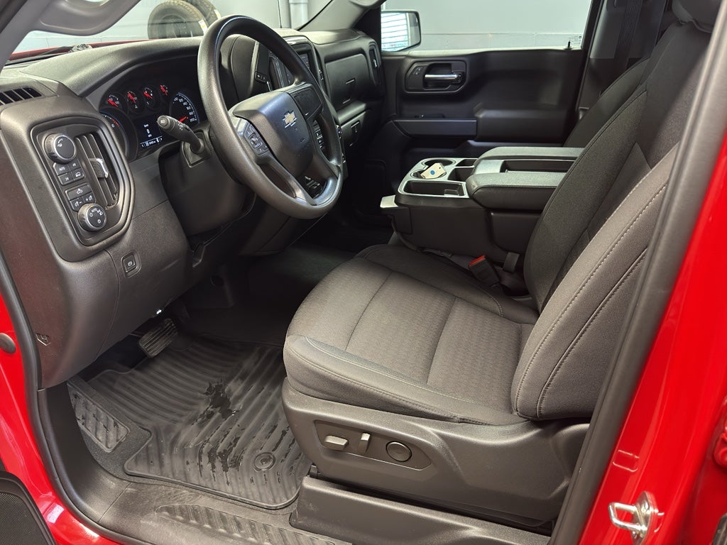 2023 Chevrolet Silverado Custom