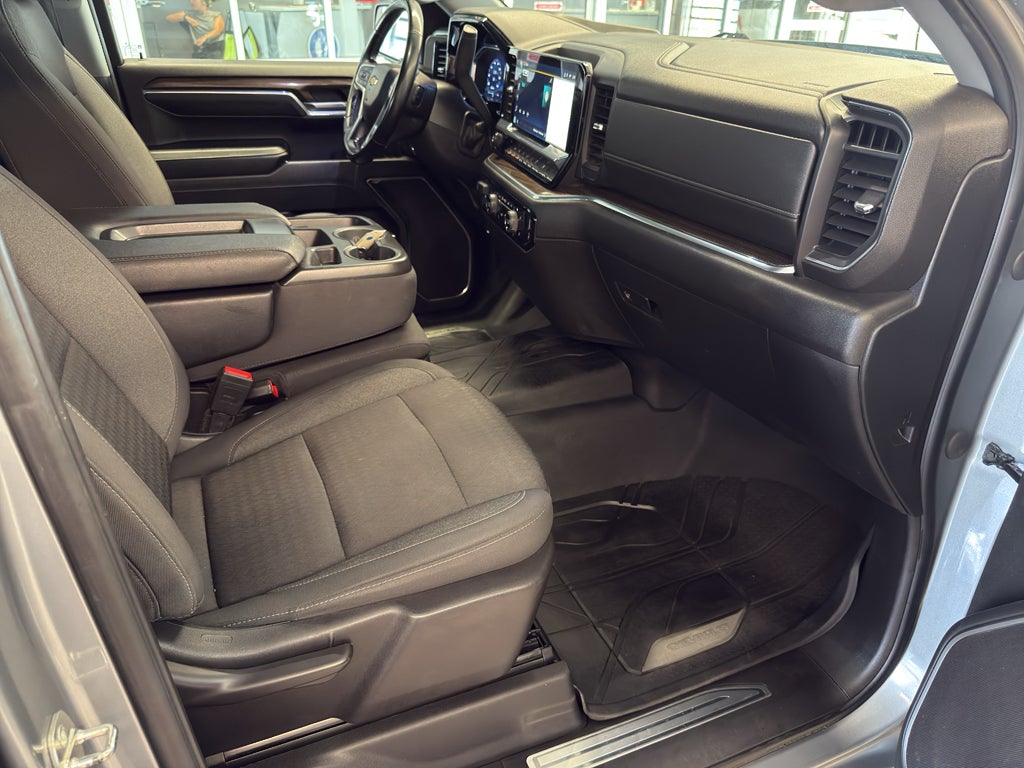 2023 Chevrolet Silverado LT
