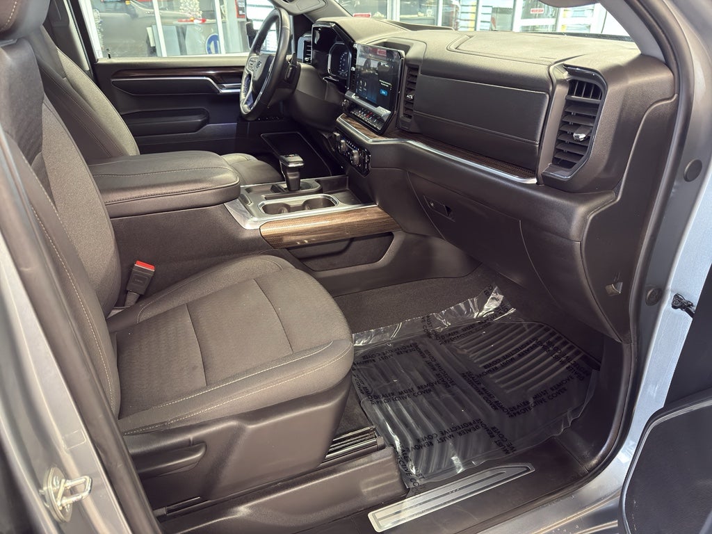 2024 Chevrolet Silverado RST