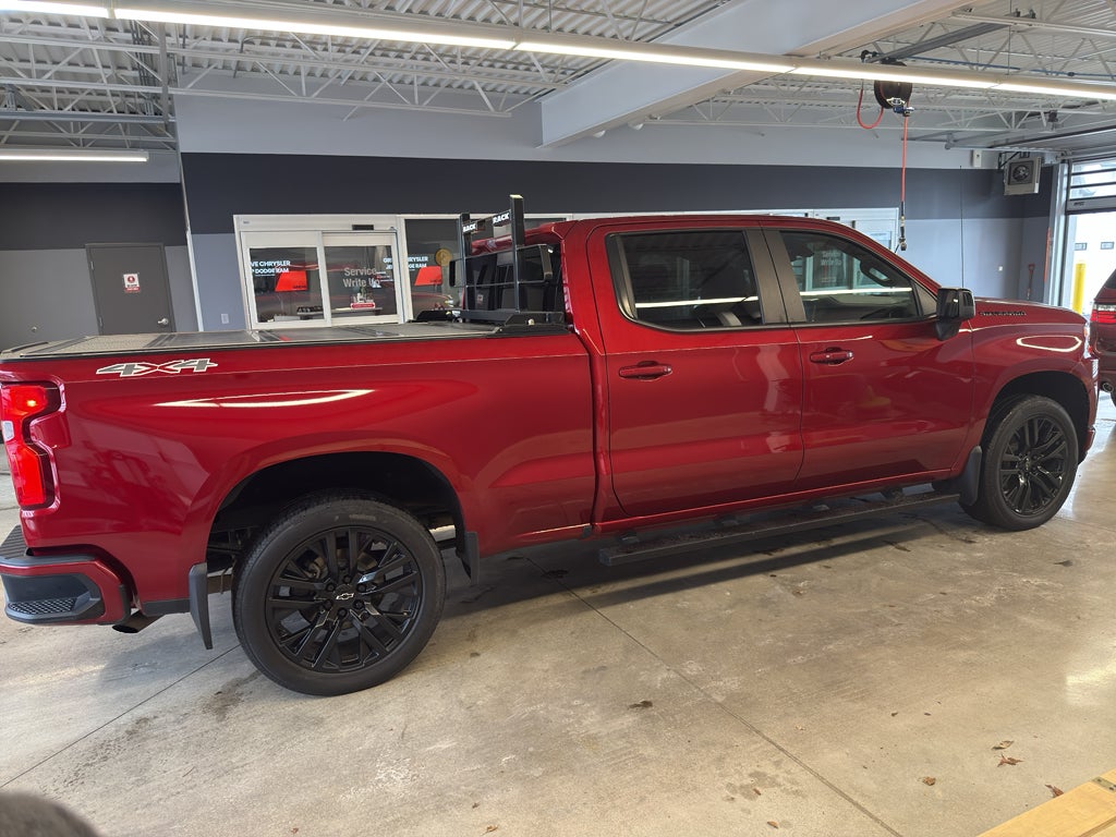 2022 Chevrolet Silverado RST