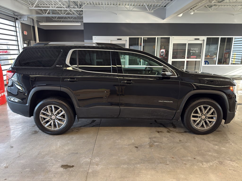 2023 GMC Acadia SLT