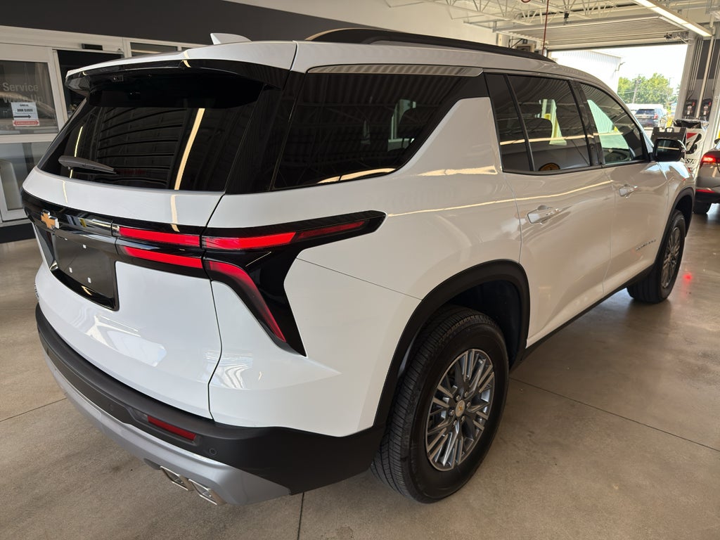 2026 Chevrolet Traverse FWD LT