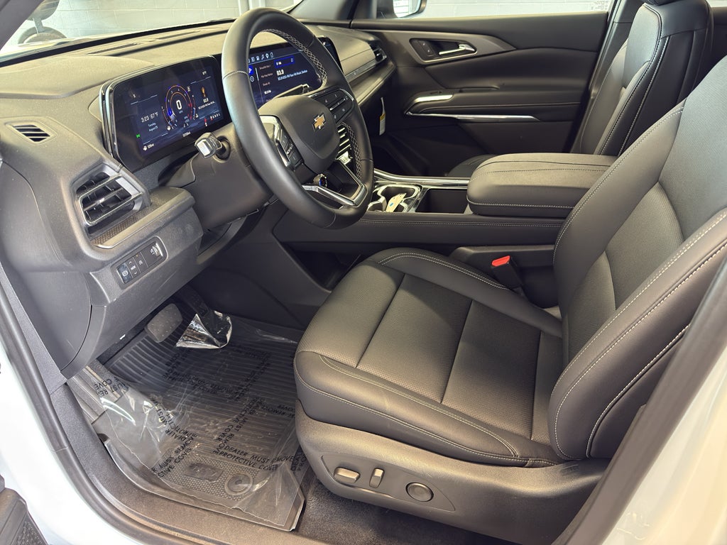 2026 Chevrolet Traverse FWD LT
