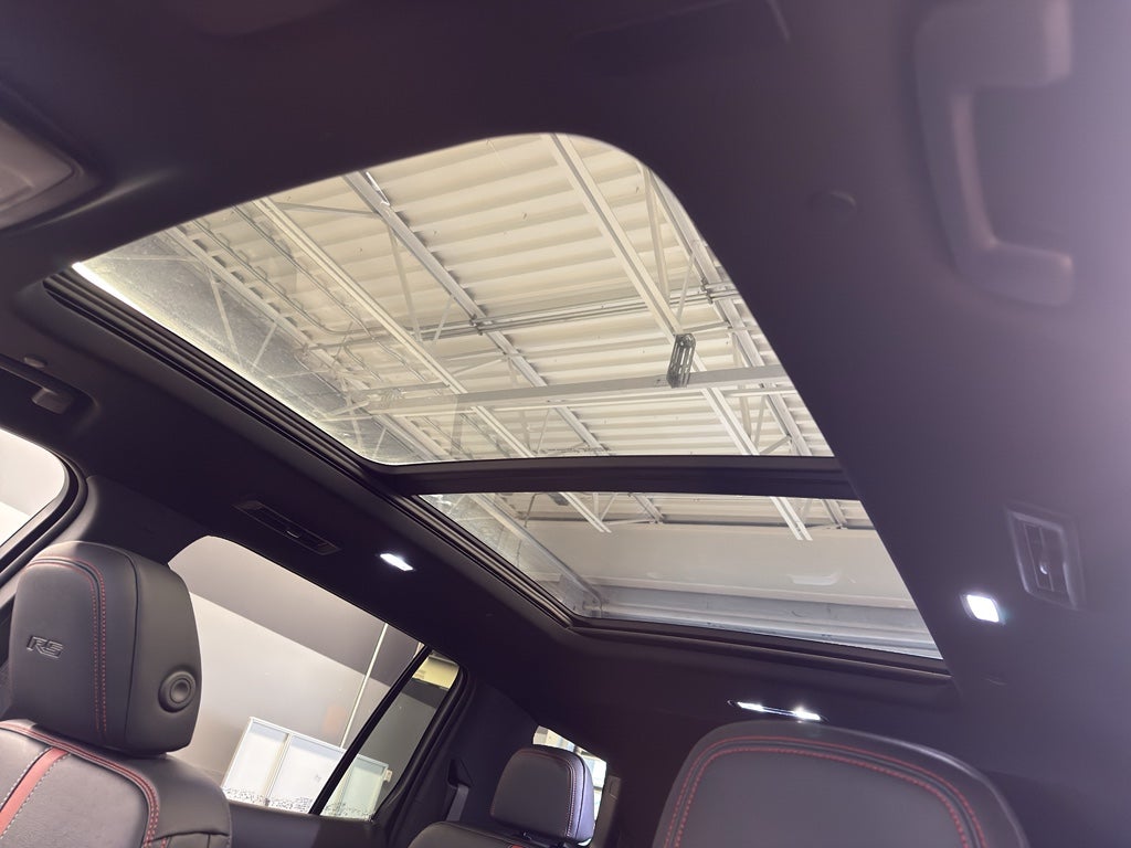 2025 Chevrolet Traverse FWD RS