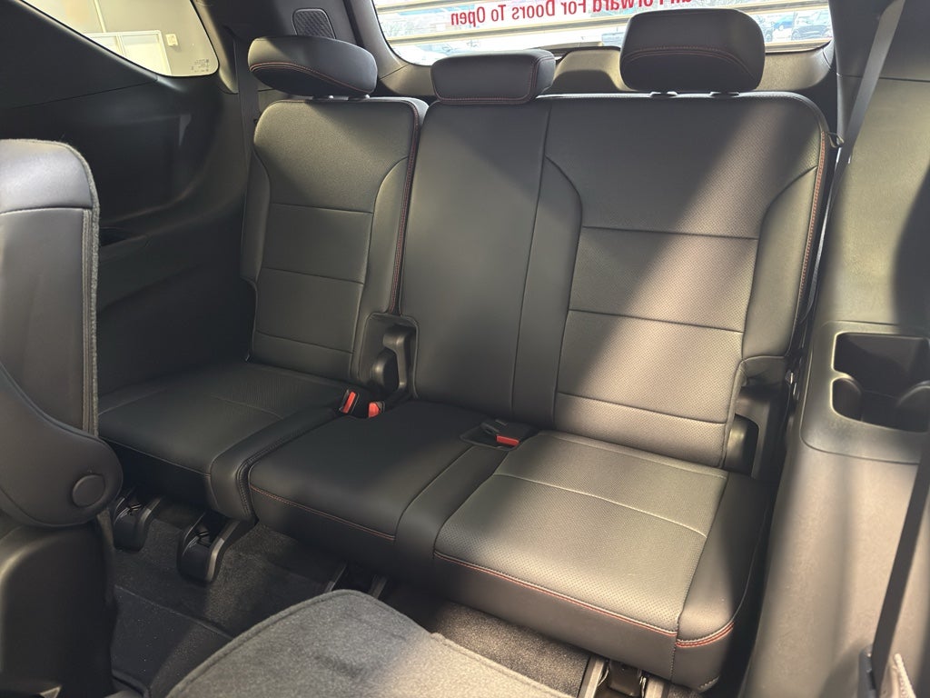 2025 Chevrolet Traverse FWD RS