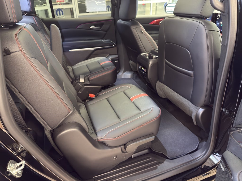 2025 Chevrolet Traverse FWD RS