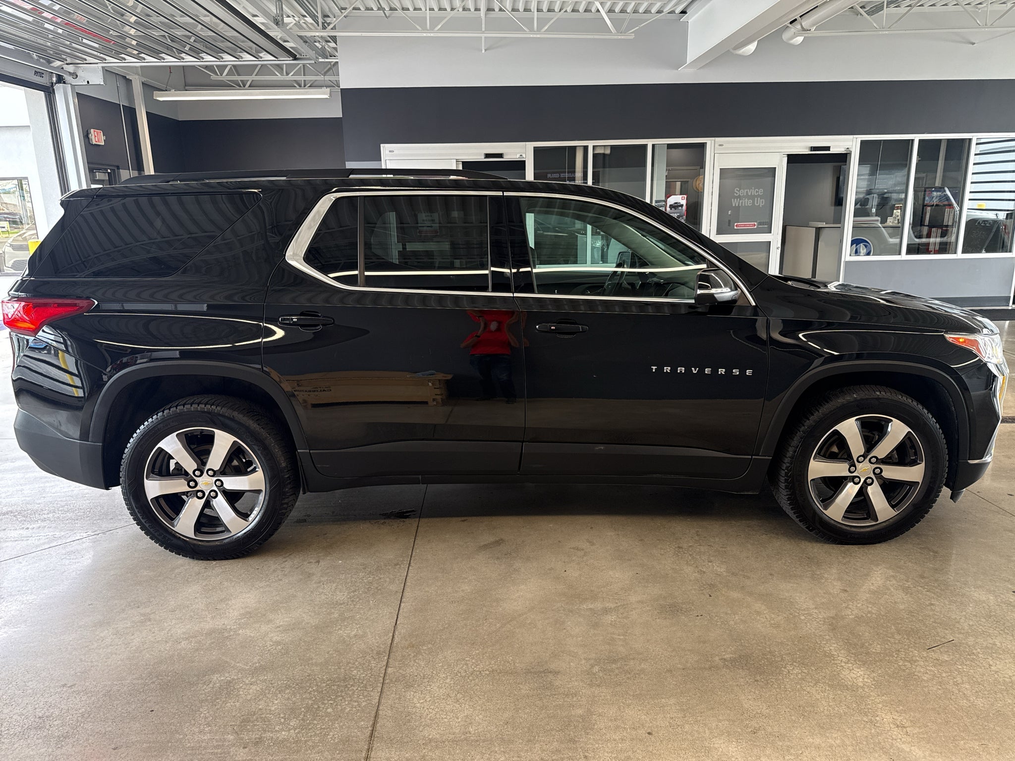 2021 Chevrolet Traverse LT Leather