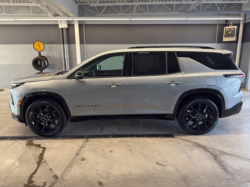 2025 Chevrolet Traverse RS