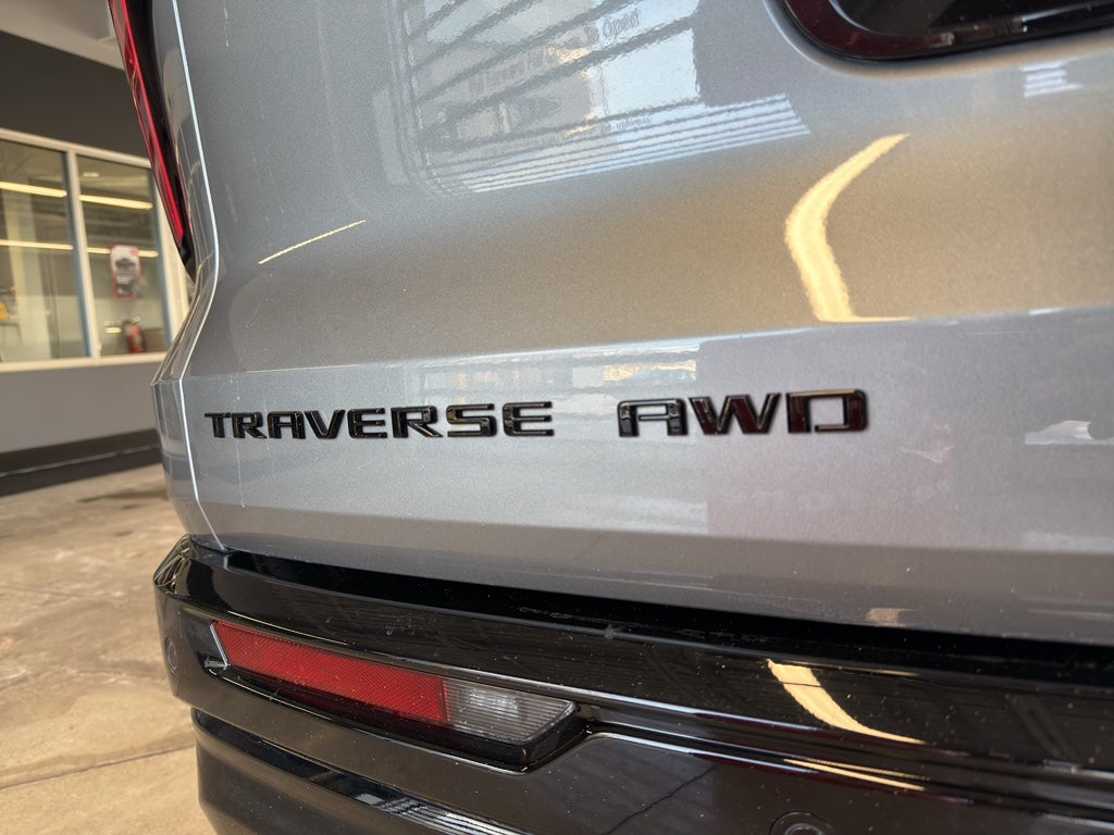 2025 Chevrolet Traverse RS