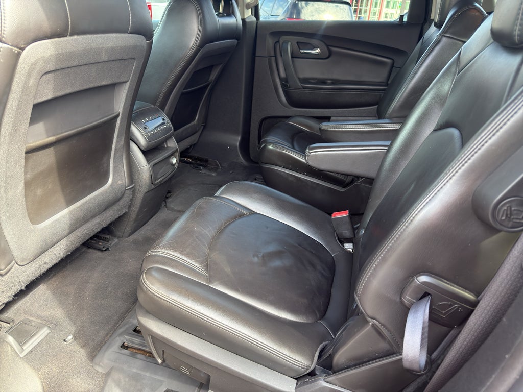 2010 Chevrolet Traverse LT w/2LT