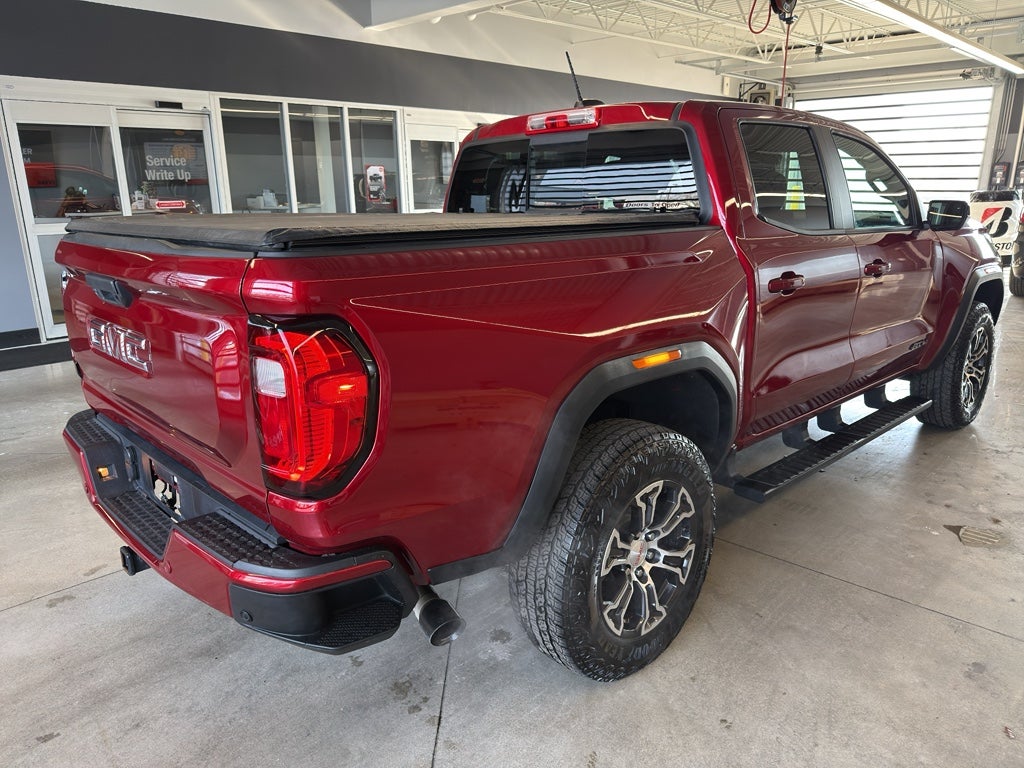 2023 GMC Canyon 4WD AT4