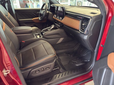 2023 GMC Canyon 4WD AT4