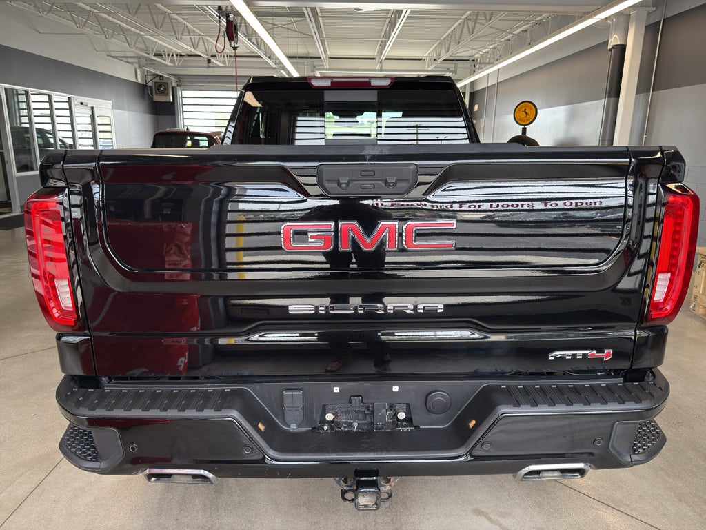 2023 GMC Sierra AT4