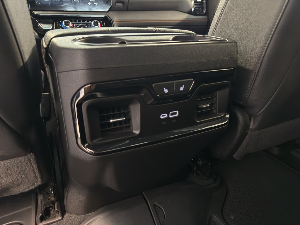 2023 GMC Sierra AT4