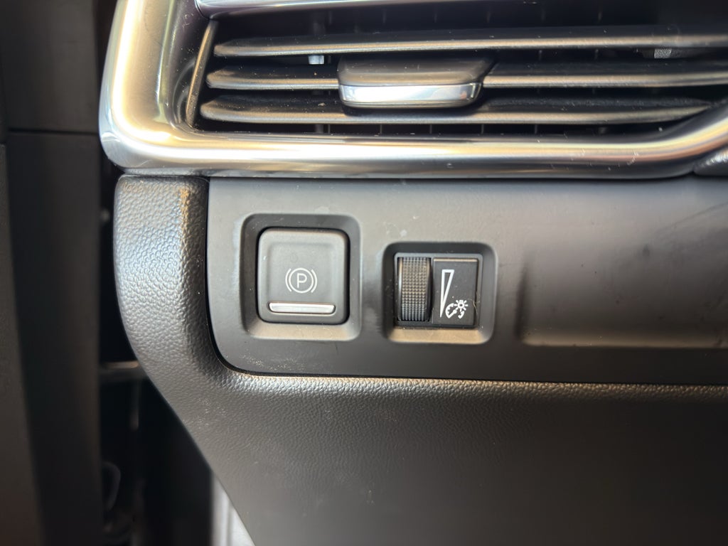 2023 Cadillac XT4 AWD Luxury