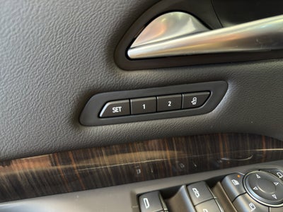 2024 Cadillac XT4 FWD Premium Luxury