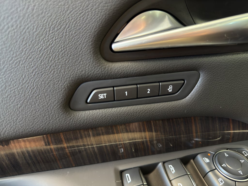 2024 Cadillac XT4 FWD Premium Luxury