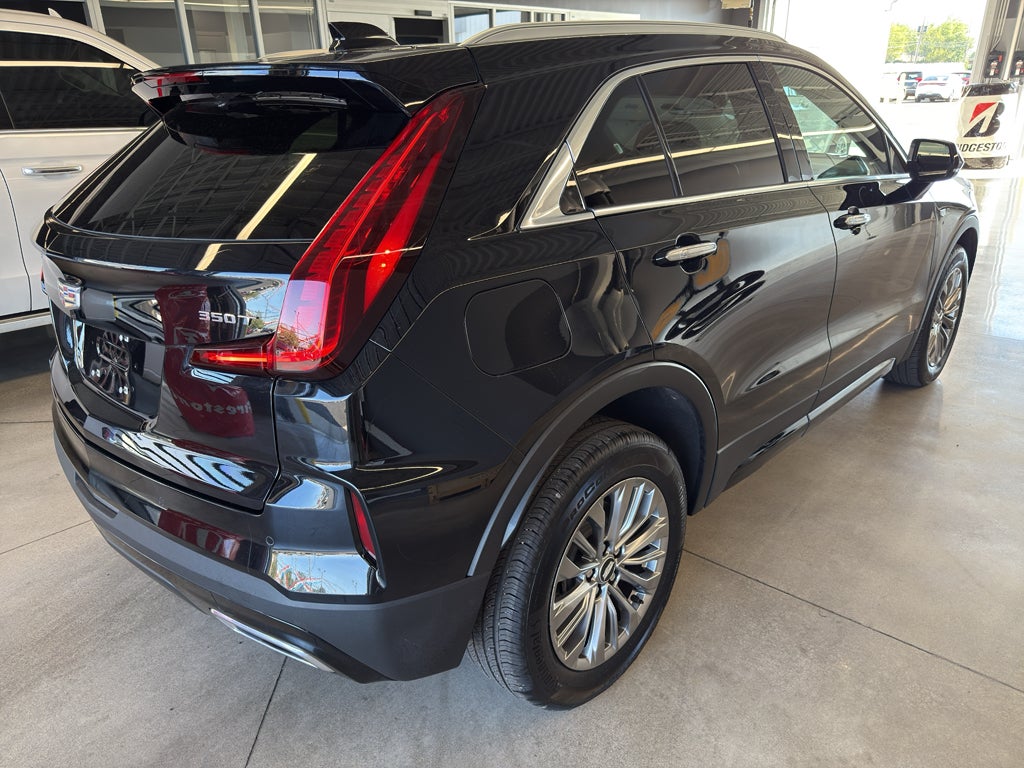 2024 Cadillac XT4 FWD Premium Luxury