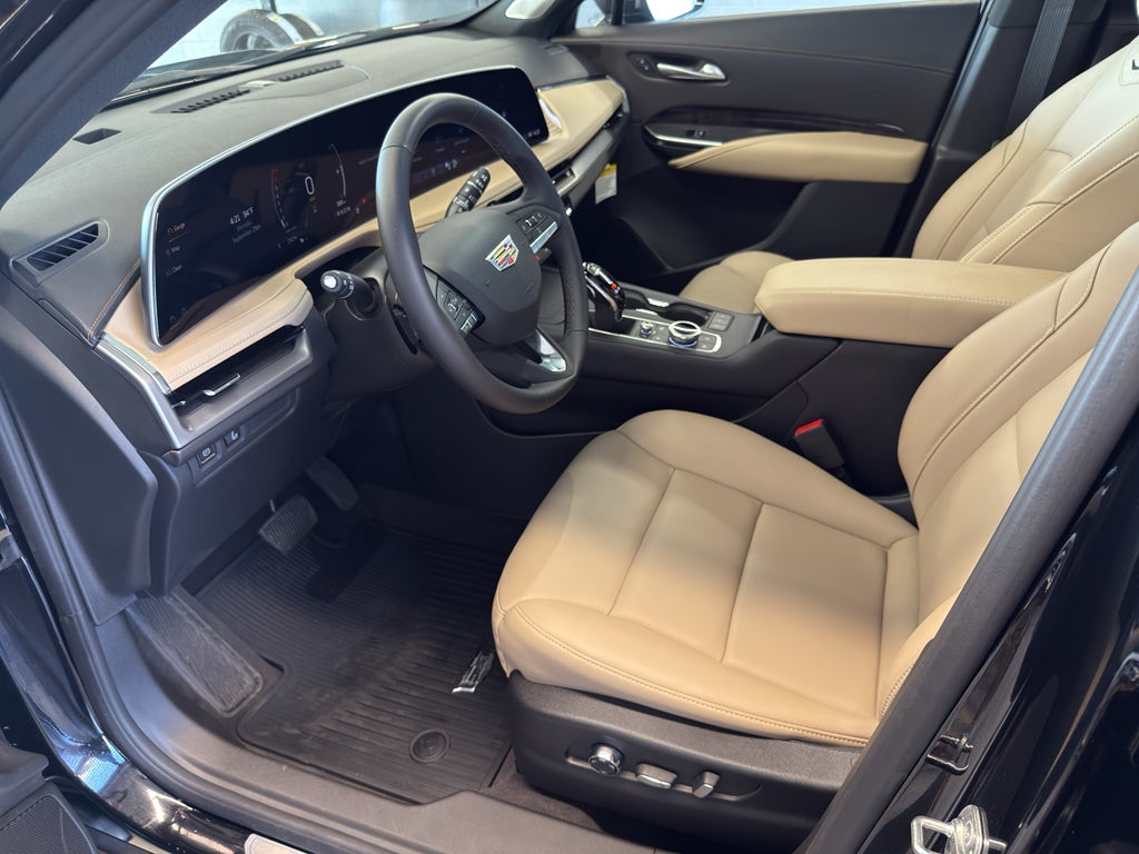2024 Cadillac XT4 FWD Premium Luxury