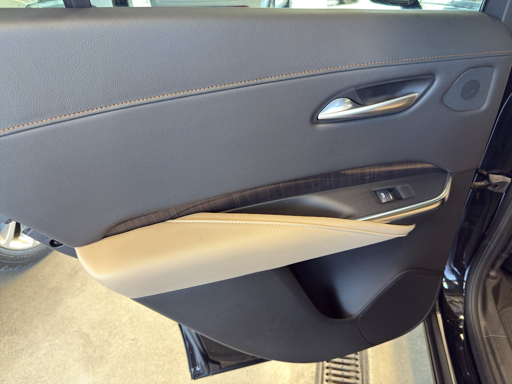 2024 Cadillac XT4 FWD Premium Luxury