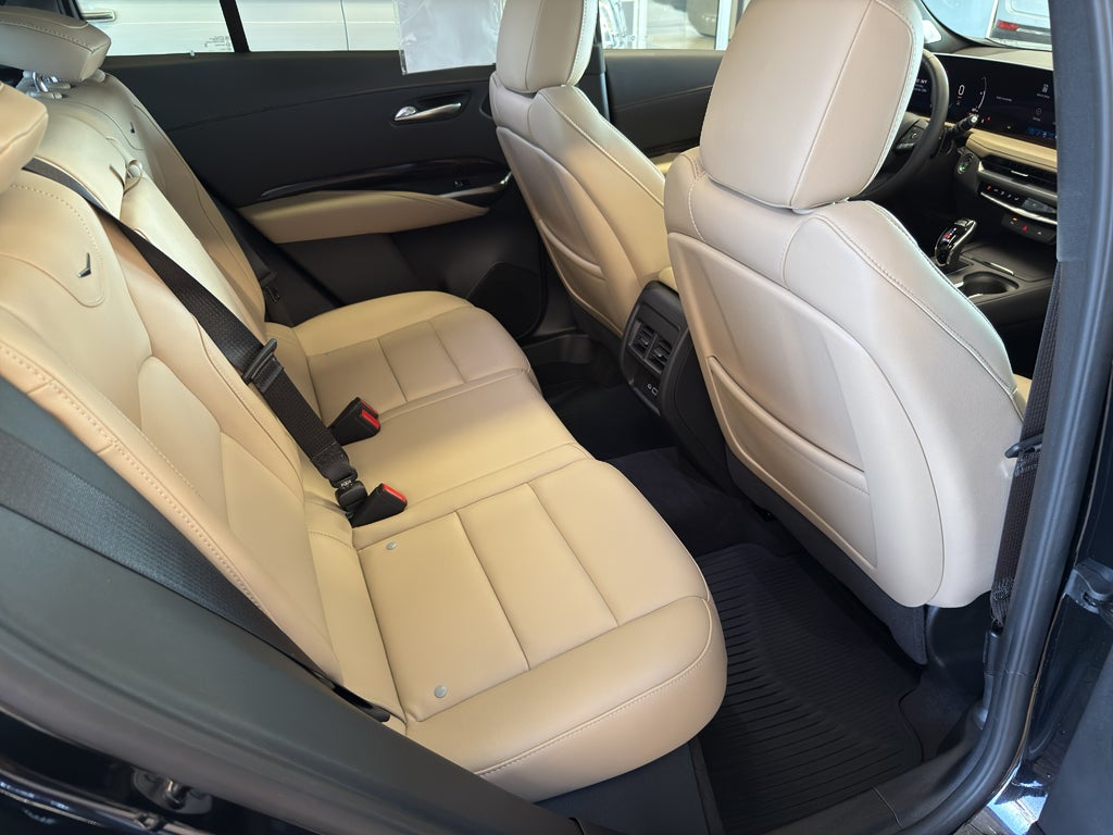 2024 Cadillac XT4 FWD Premium Luxury